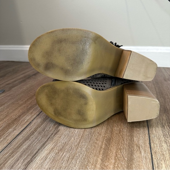 Ankle Boots with Open Toe - Picture 3 of 4